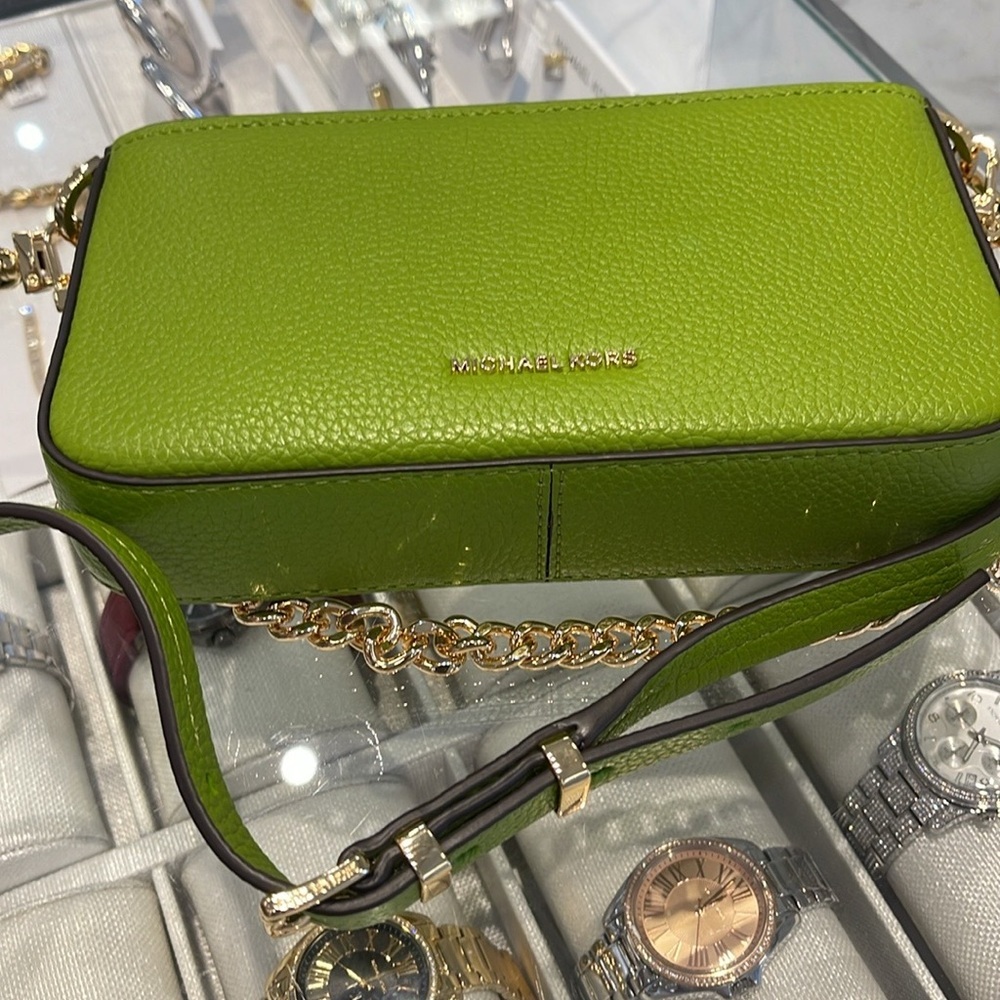MICHAEL KORS Bryant Sm Pebbled Leather Convertible XBody Pochette
Meadow Green - Picture 11 of 16